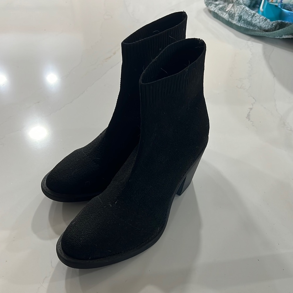 Blow fish black sock boots